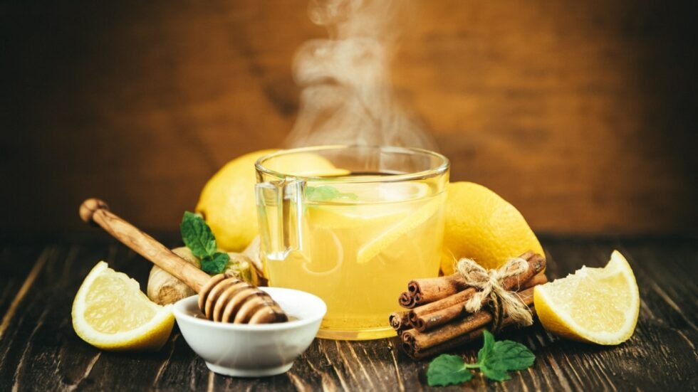 is-adding-honey-to-hot-water-toxic-manuka-honey-singapore